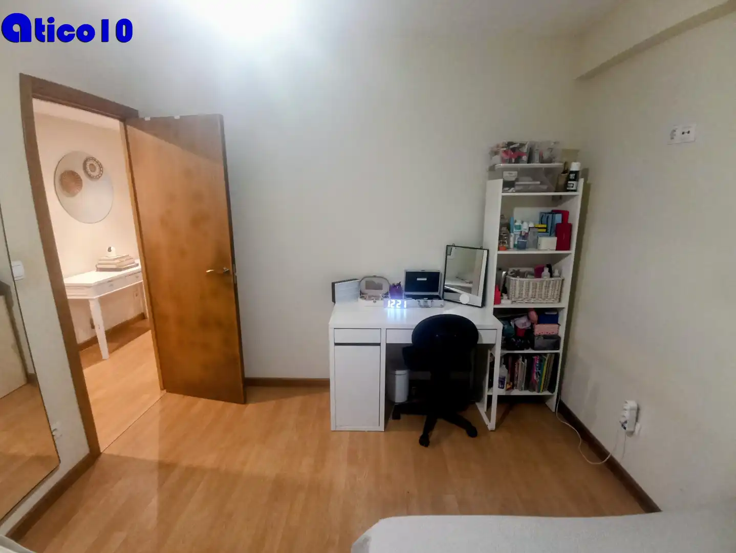 Pis en venda en Oviedo  amb Calefacció, Parquet i Traster
