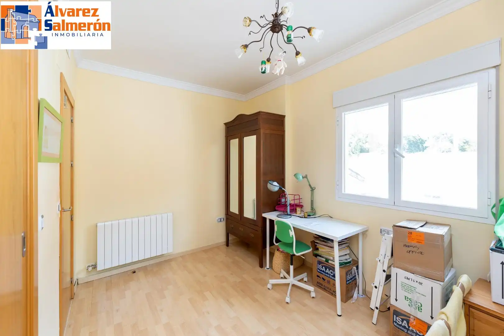 Casa adosada en venta en Calle SALA DOS HERMANAS, Crta. De la Sierra