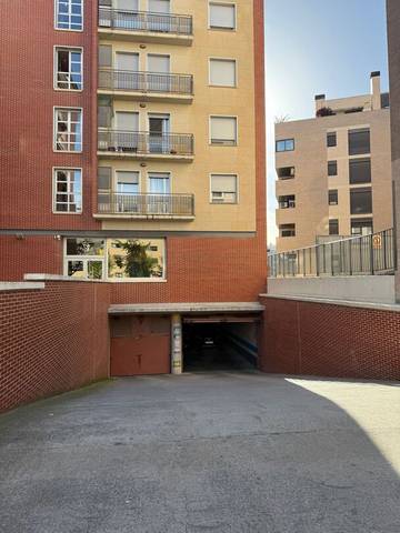 Garaje en Alquiler en Los Olivos