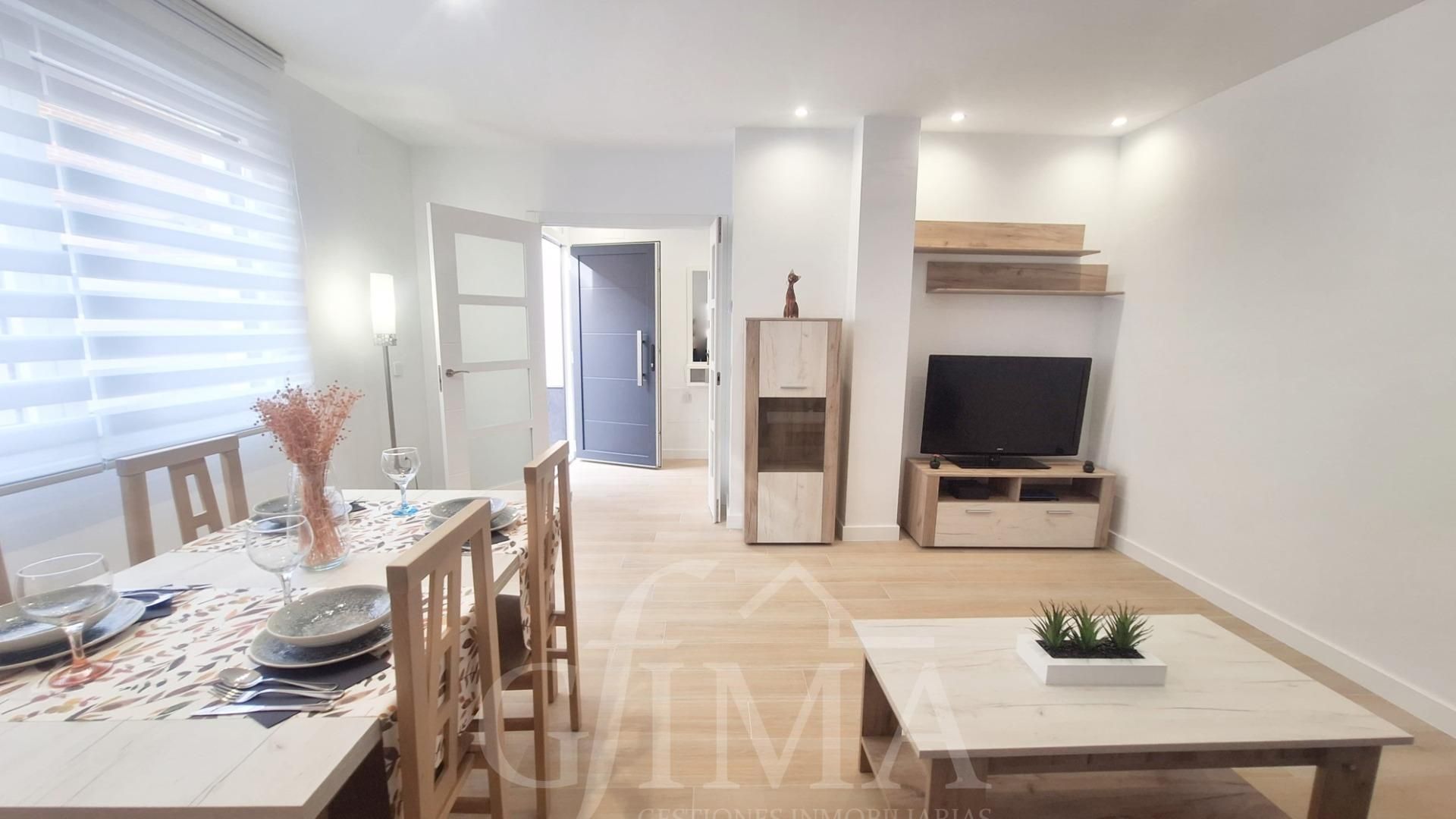 Wohnzimmer von Einfamilien-Reihenhaus zum verkauf in Tomelloso mit Klimaanlage, Heizung und Terrasse