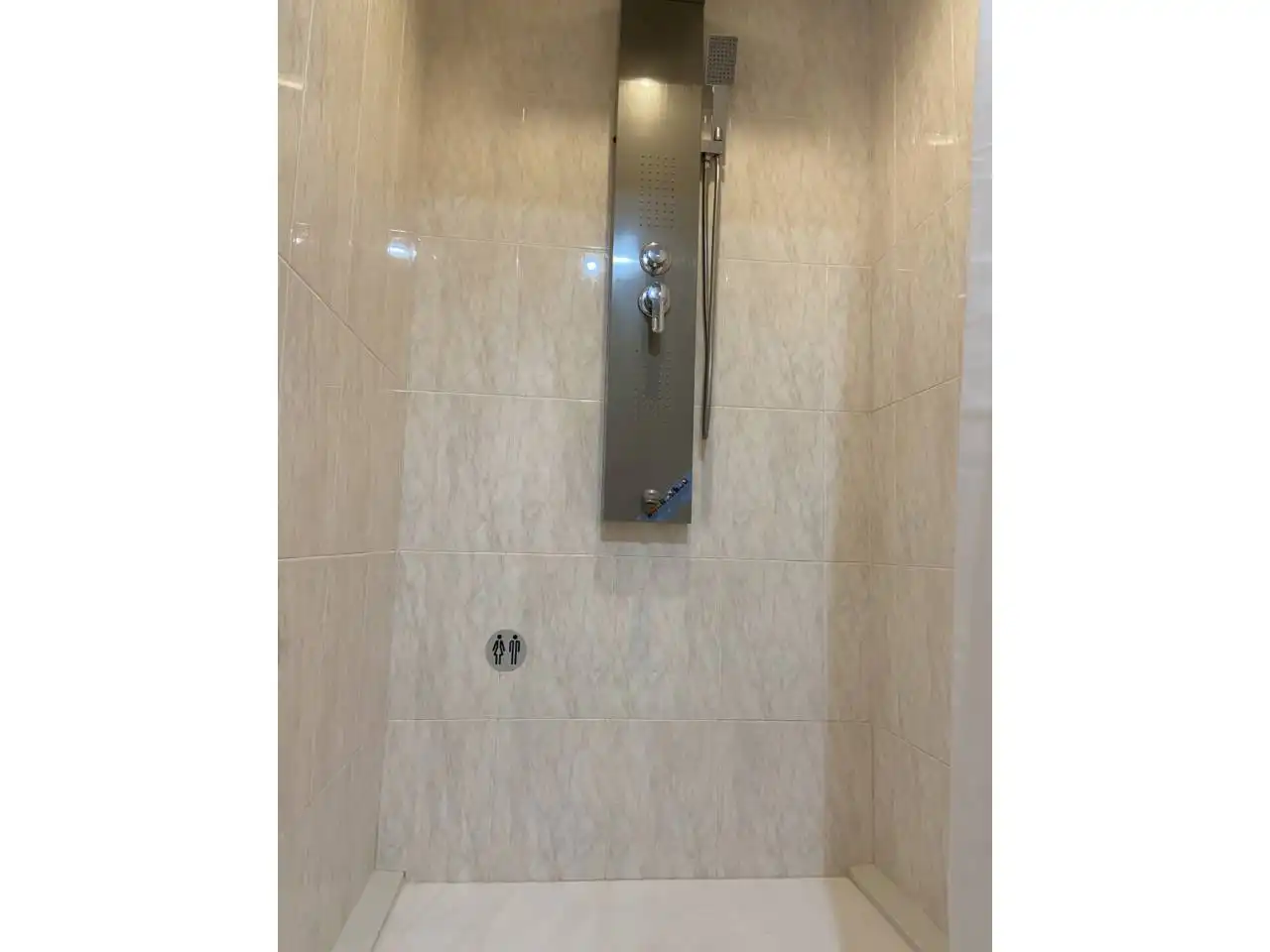 Baño de Oficina de alquiler en Torrent con Aire acondicionado, Calefacción y Alarma