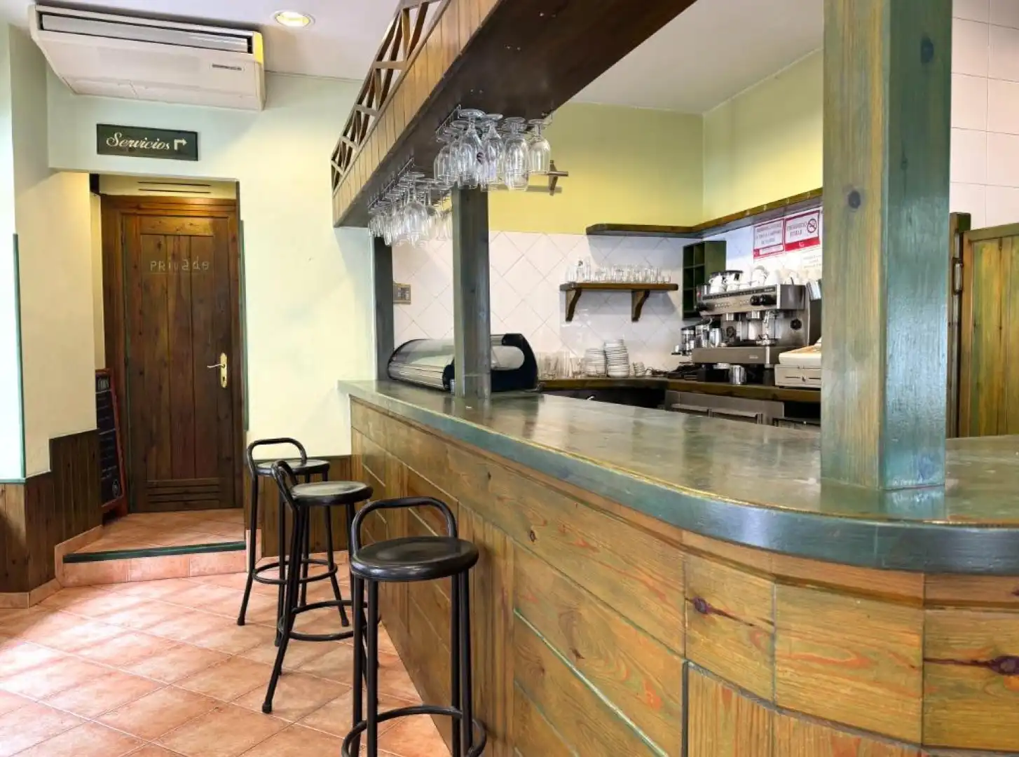 Local comercial en venda a Los Corrales de Buelna - MENENDEZ PELAYO 6, imagen 2