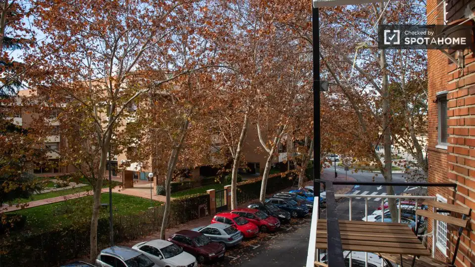 Parking of Flat for rent in Alcalá de Henares  with Air Conditioner, Heating and Furnished