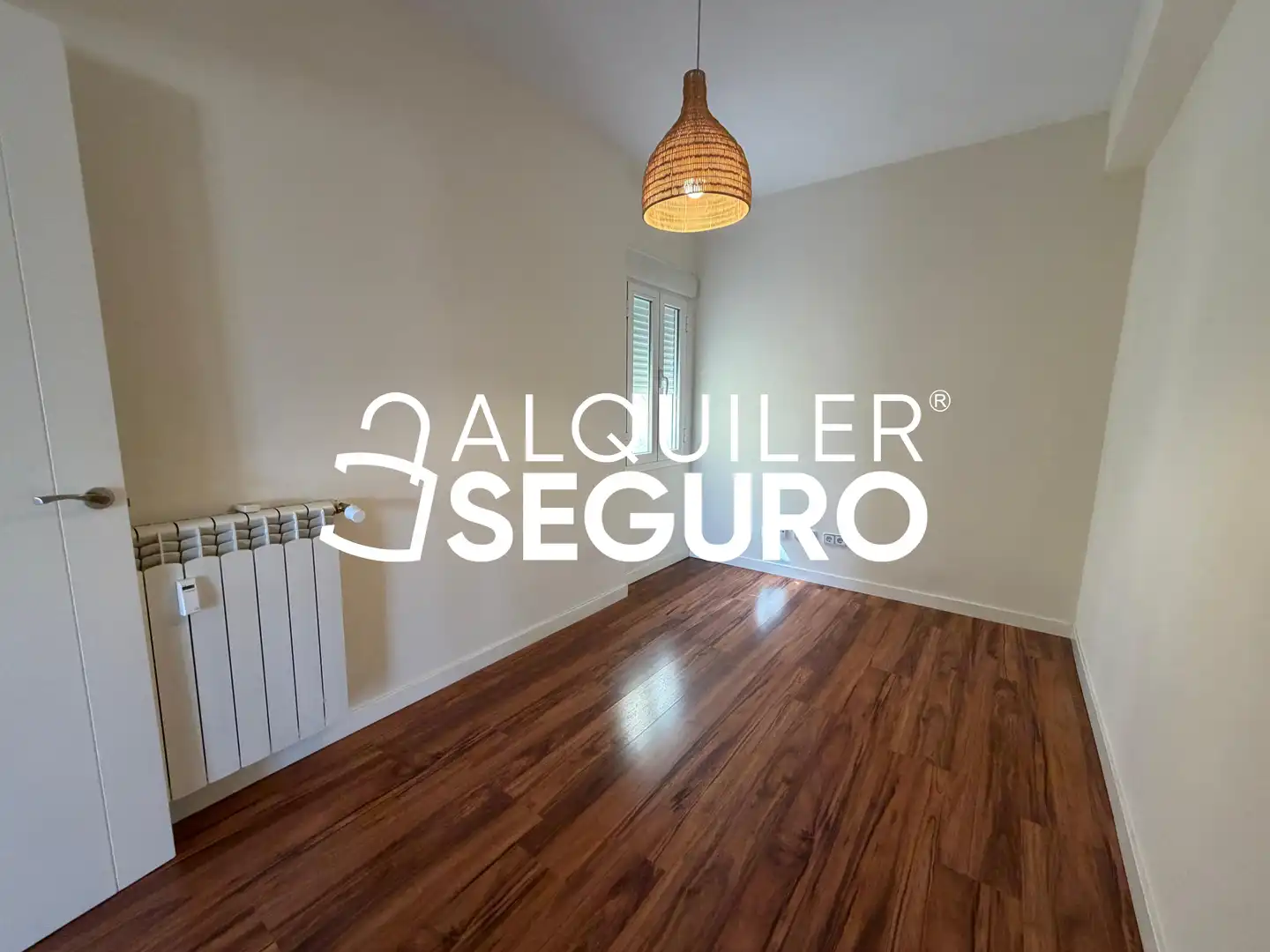 Schlafzimmer von Wohnung zur Miete in Madrid mit Klimaanlage, Heizung und Terrasse