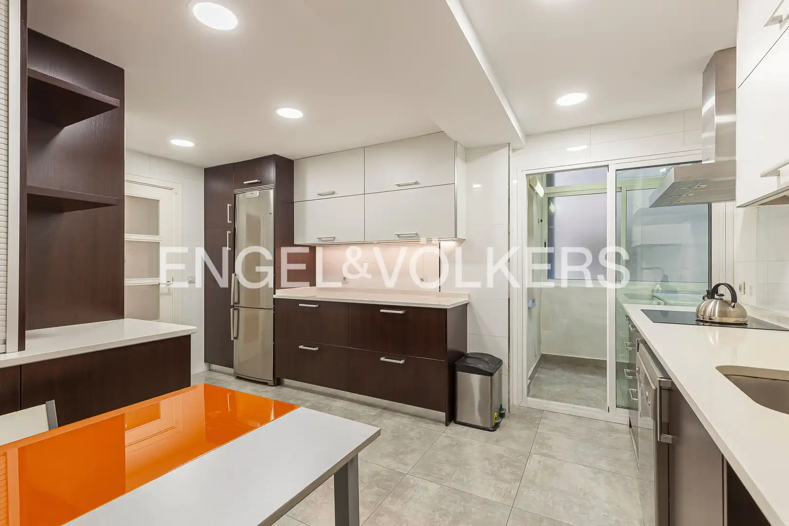 Kitchen of Flat for rent in Barrio de Salamanca