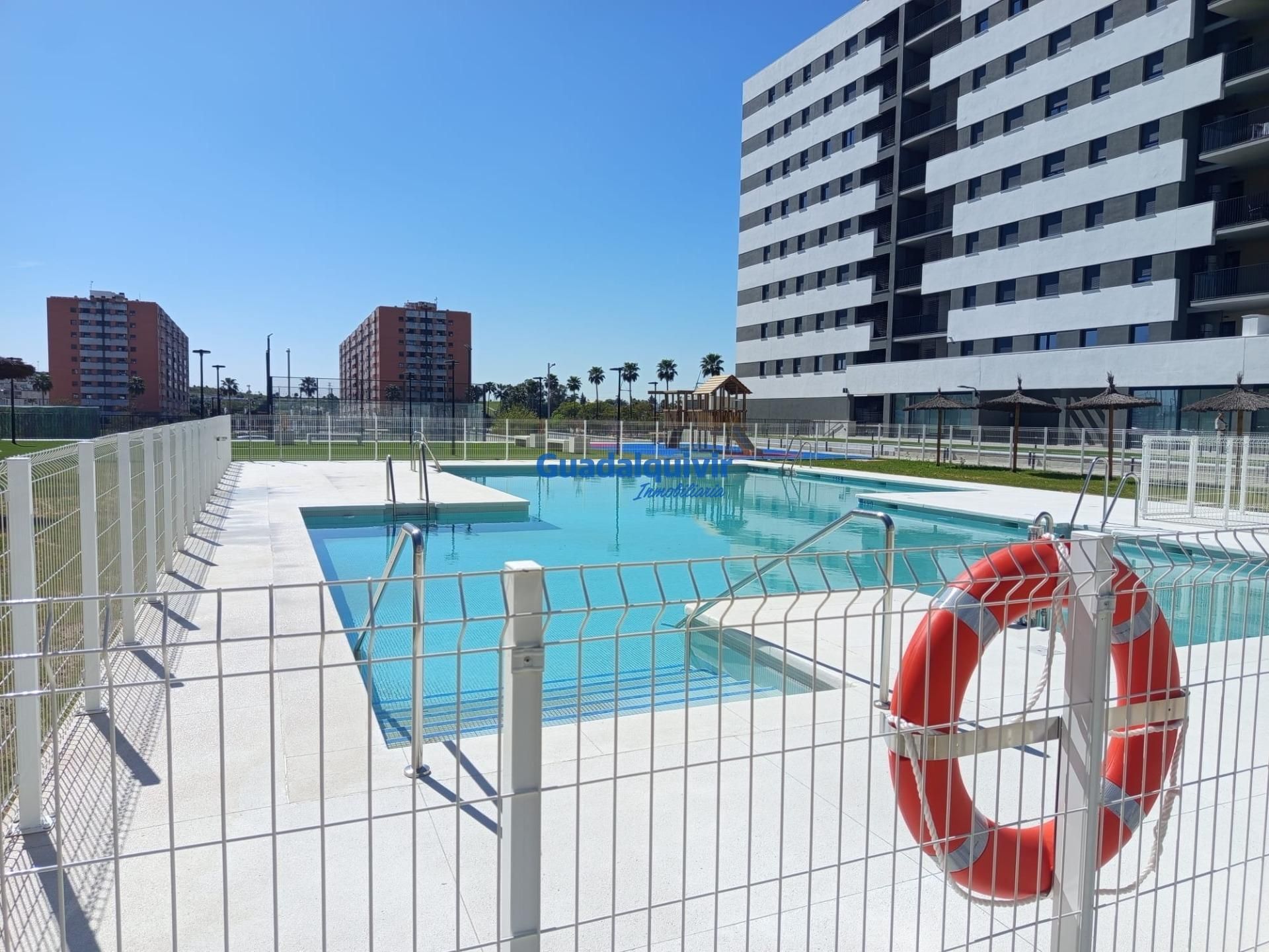 Piscina de Piso de alquiler en Cazalla de la Sierra con Aire acondicionado, Jardín privado y Terraza