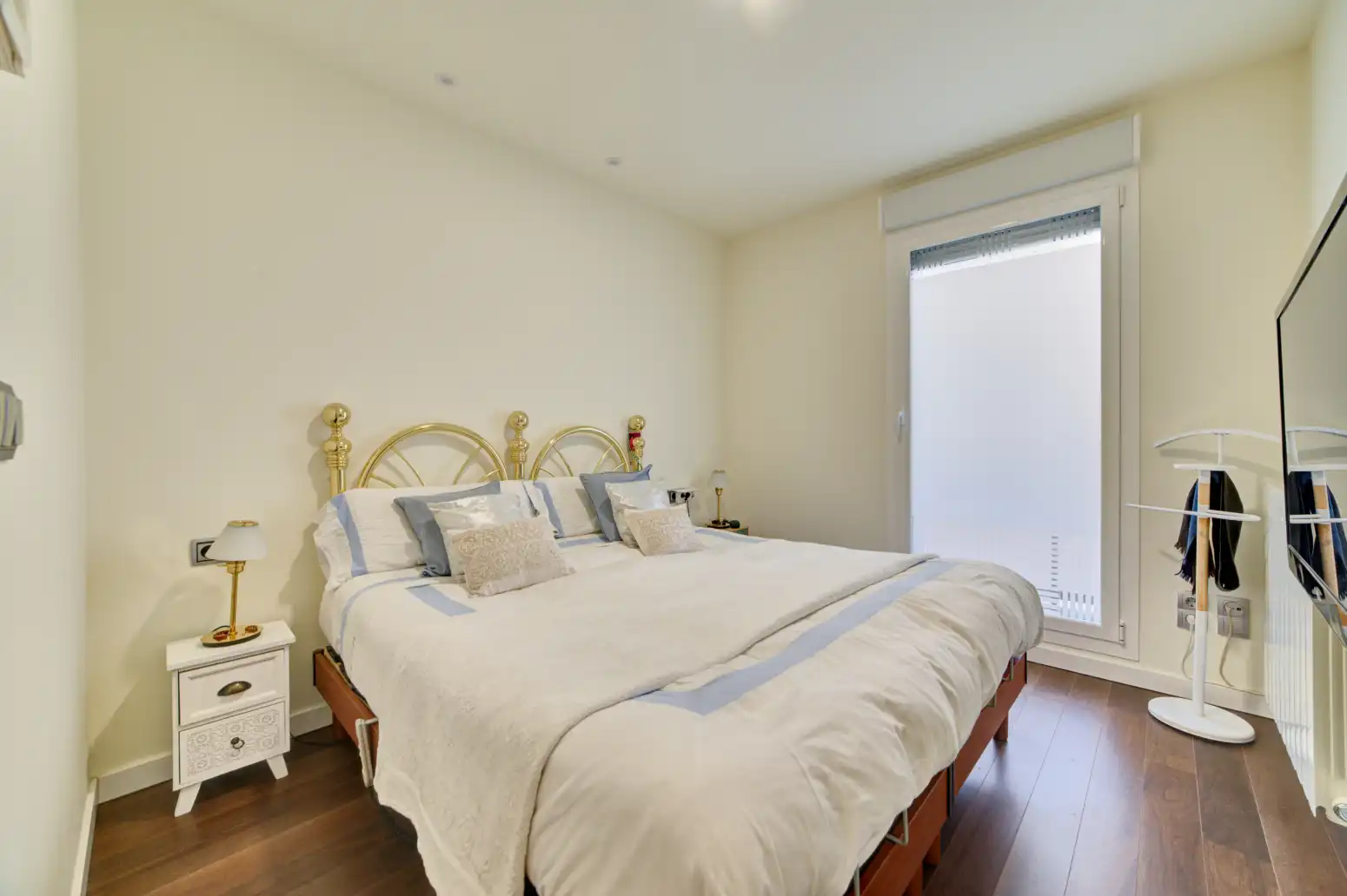 Habitación de Piso en venta en  Pamplona / Iruña con Calefacción, Terraza y Trastero