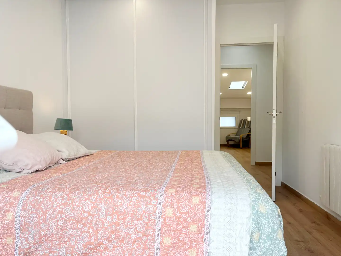 Schlafzimmer von Haus oder Chalet zum Verkauf in Sabadell mit Klimaanlage, Heizung und Terrasse