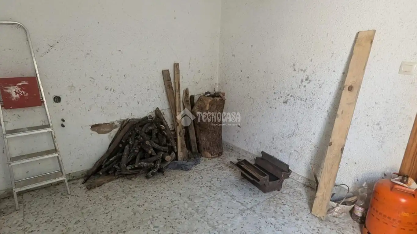 Casa adosada en venda en La Carolina amb Jardí privat