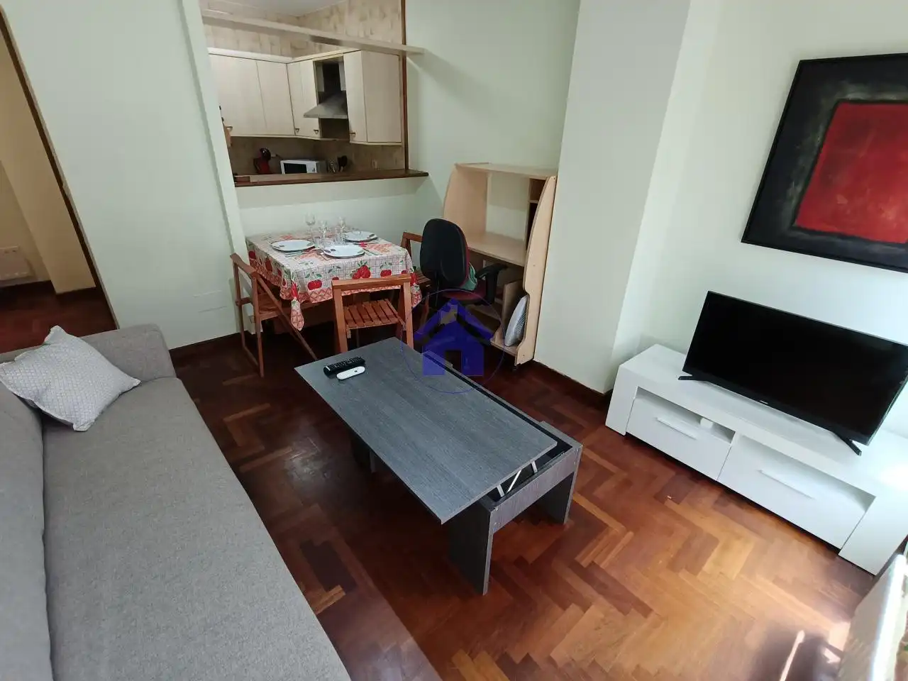 Sala de estar de Piso de alquiler en Vigo  con Calefacción, Parquet y Amueblado