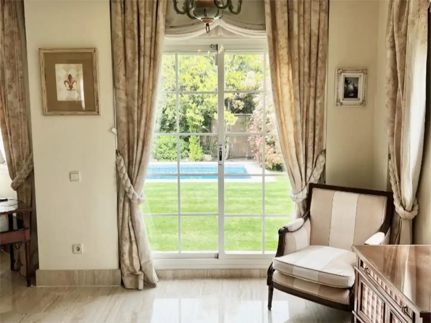 Casa o xalet en venda en Las Rozas de Madrid amb Aire condicionat, Piscina i Balcó