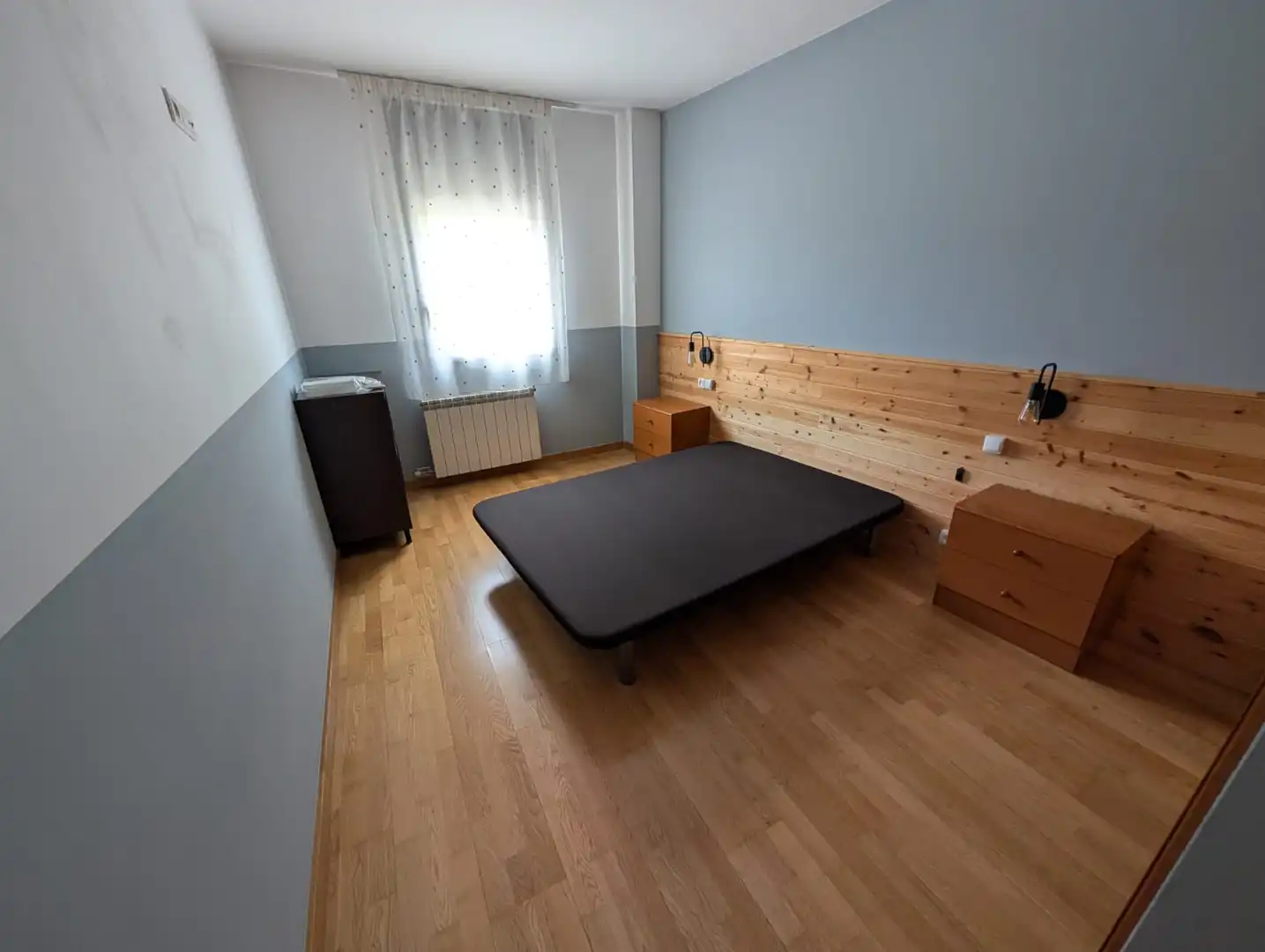 Habitación de Piso en venta en Vic con Calefacción, Parquet y Terraza
