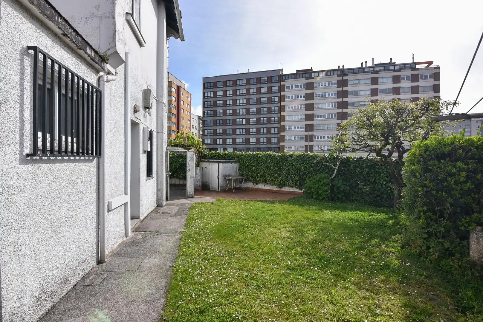 Jardí de Casa o xalet en venda en A Coruña Capital  amb Calefacció, Jardí privat i Parquet