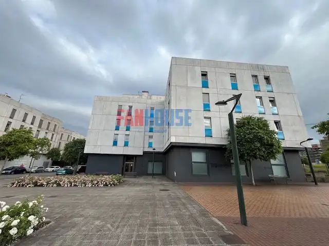 Vista exterior de Pis en venda en Gijón  amb Calefacció i Traster