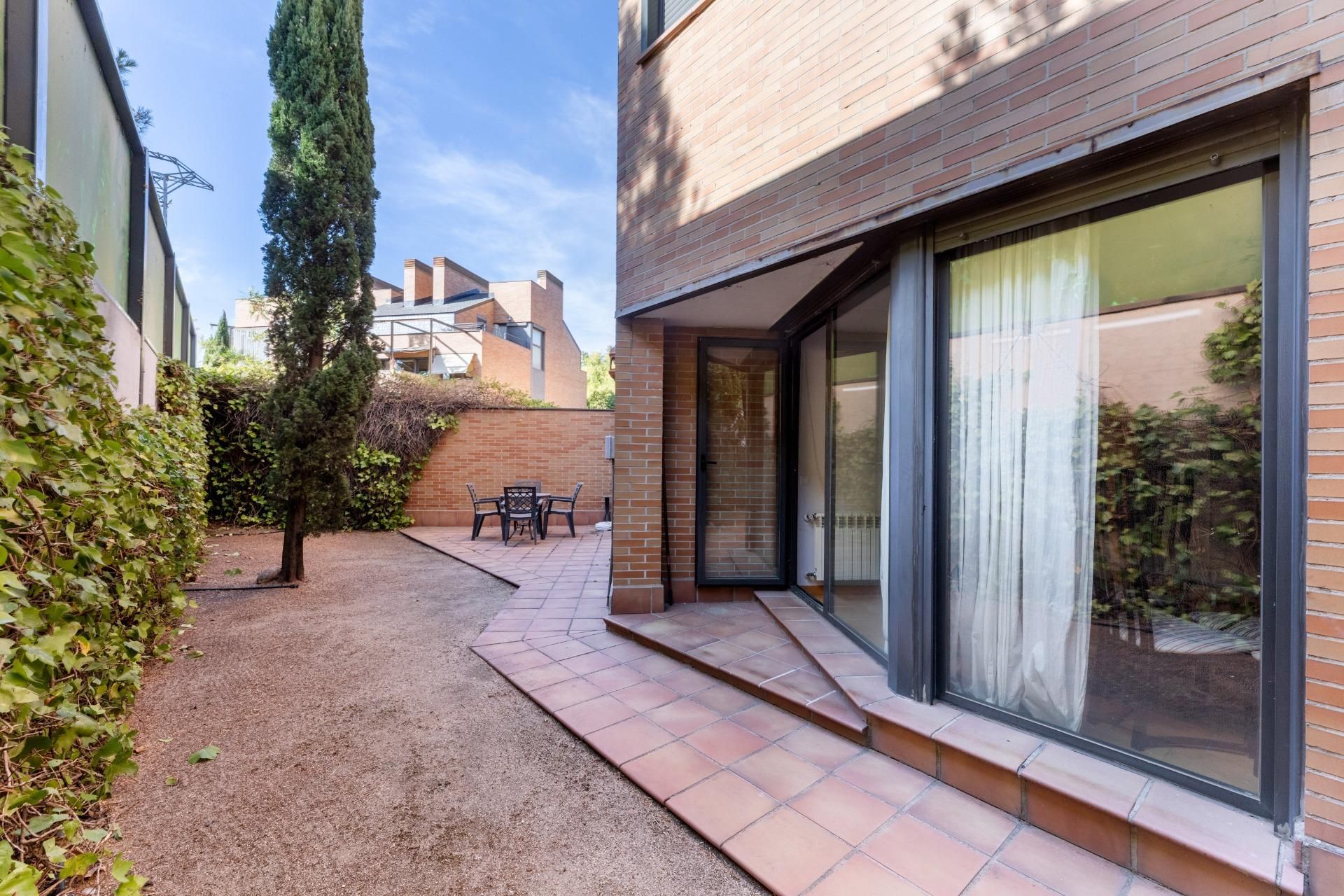 Jardí de Planta baixa en venda en Torrelodones amb Aire condicionat, Calefacció i Jardí privat