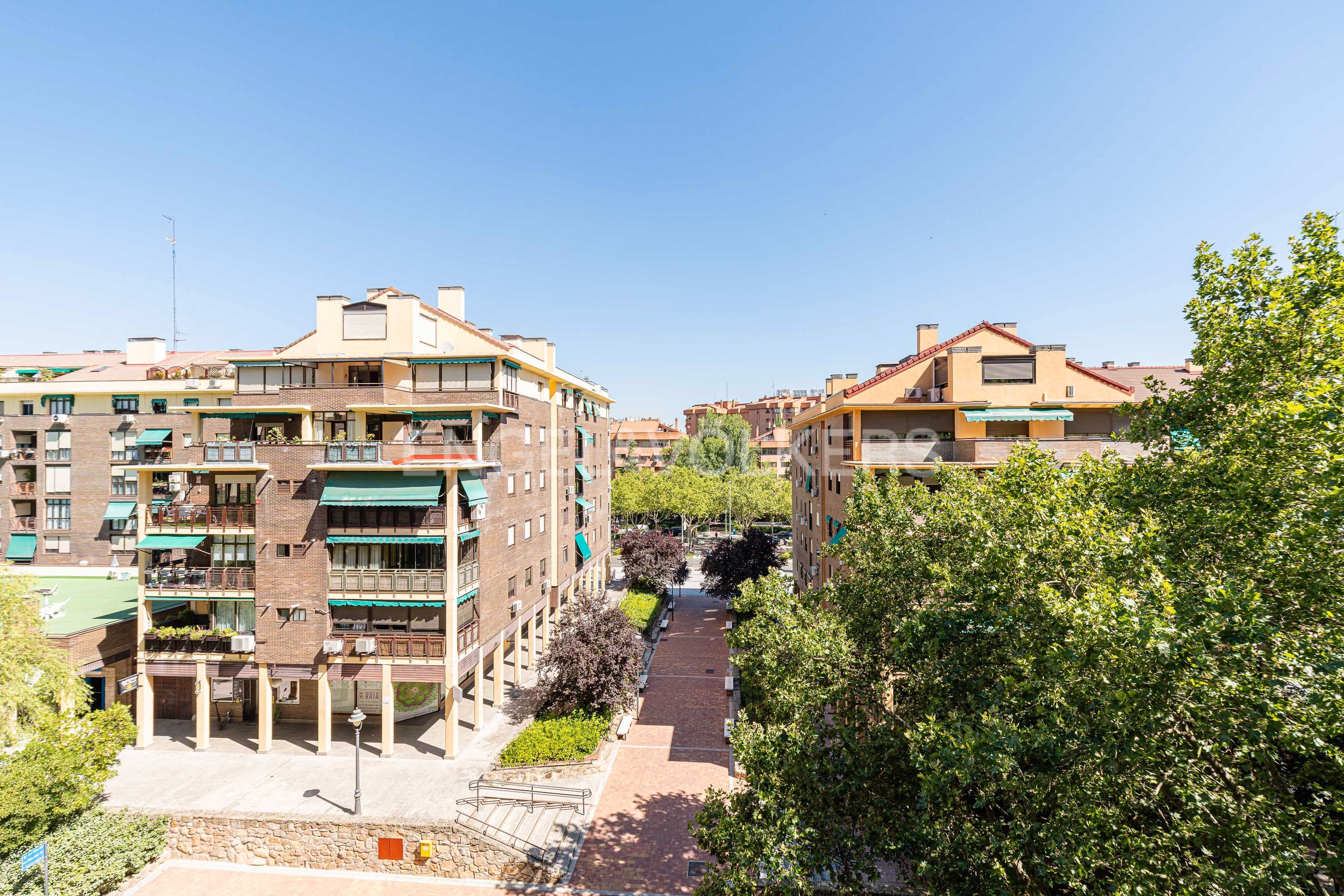 Exterior view of Apartment for sale in Tres Cantos  with Heating, Parquet flooring and Terrace