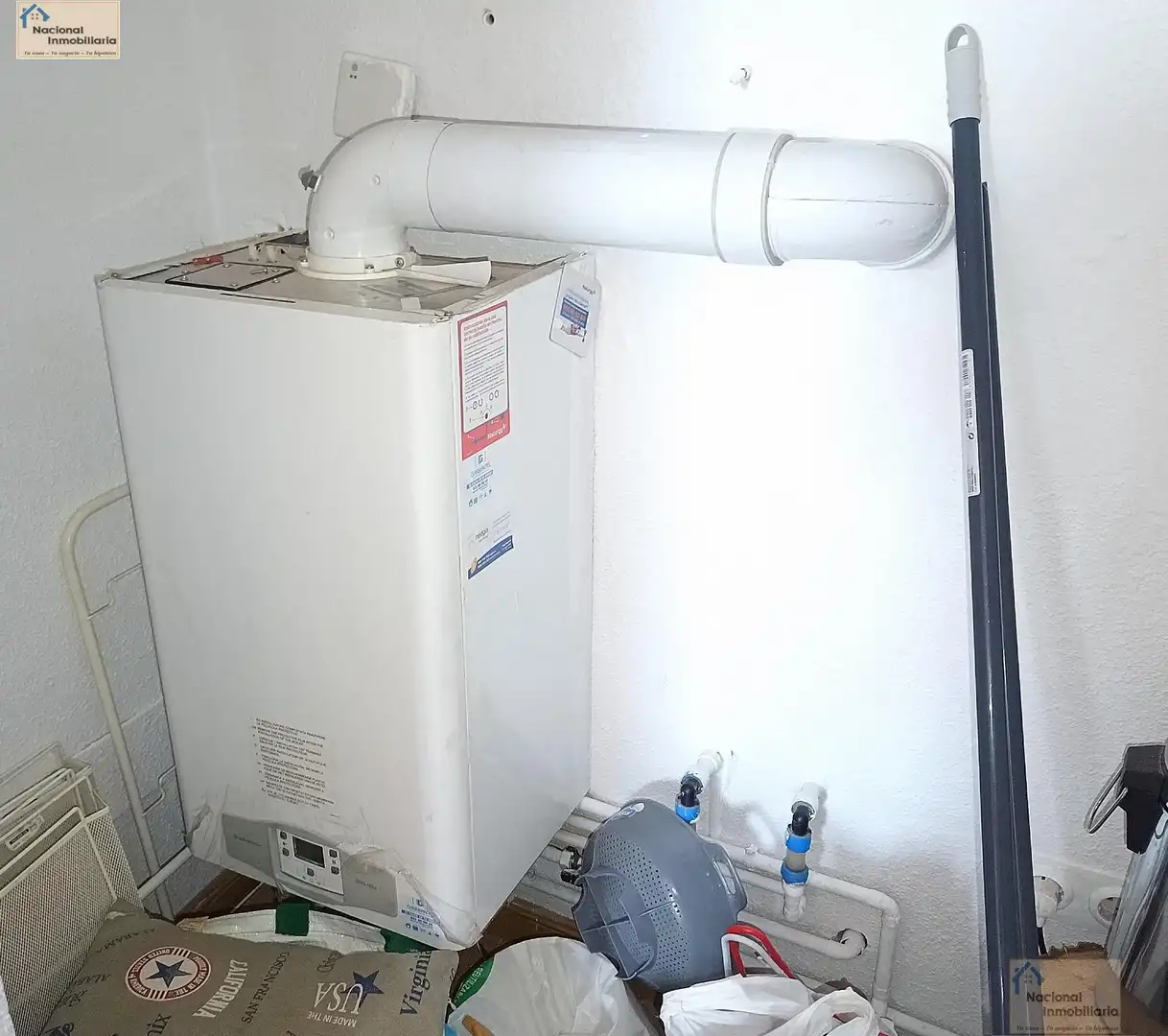 Flat for sale in Segovia  with Air Conditioner, Heating and Storage room