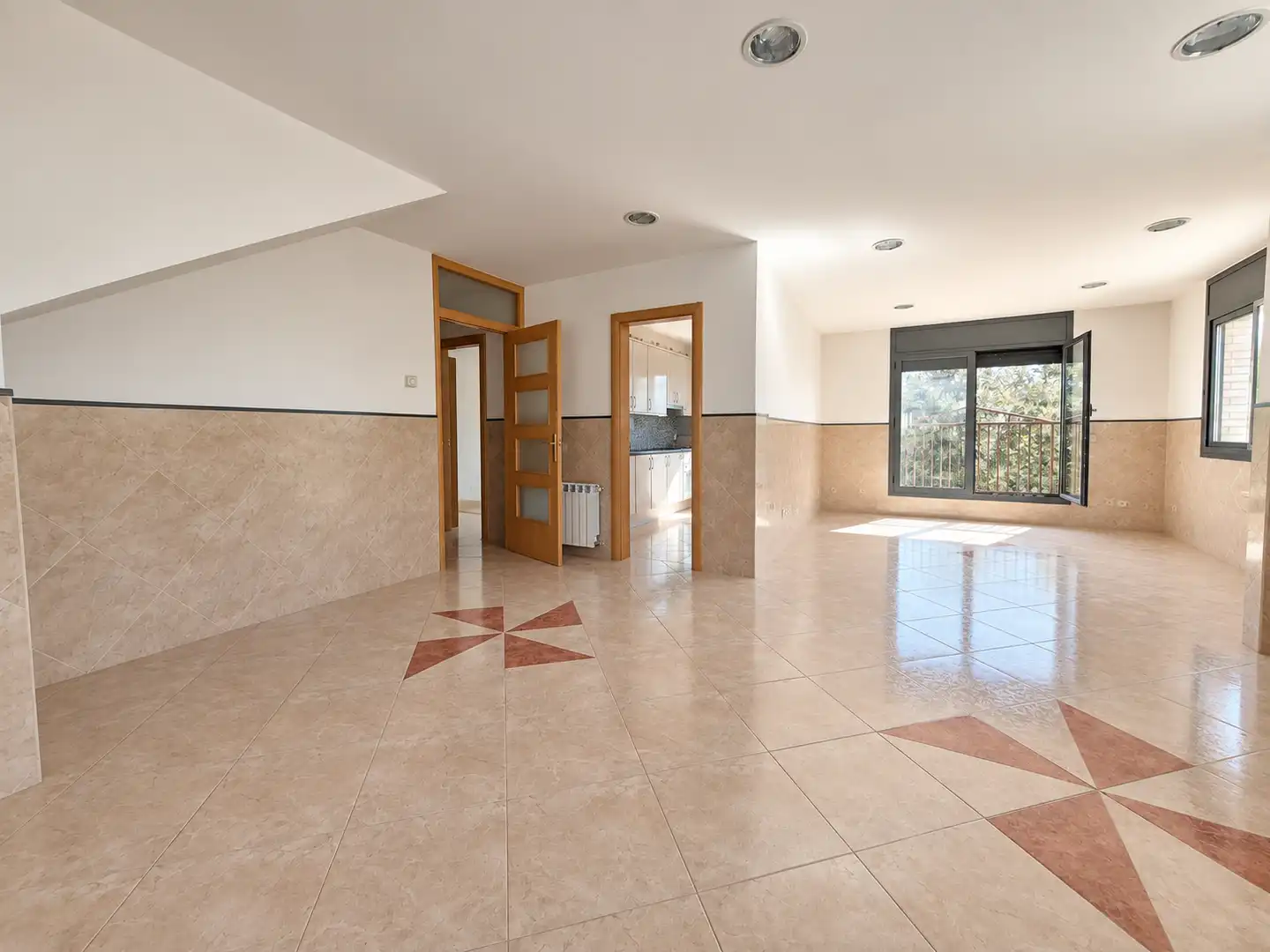 Casa amb piscina en venda a de Salvador Espriu, imagen 5