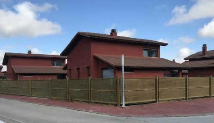 Exterior view of House or chalet for sale in Grijota  with Private garden