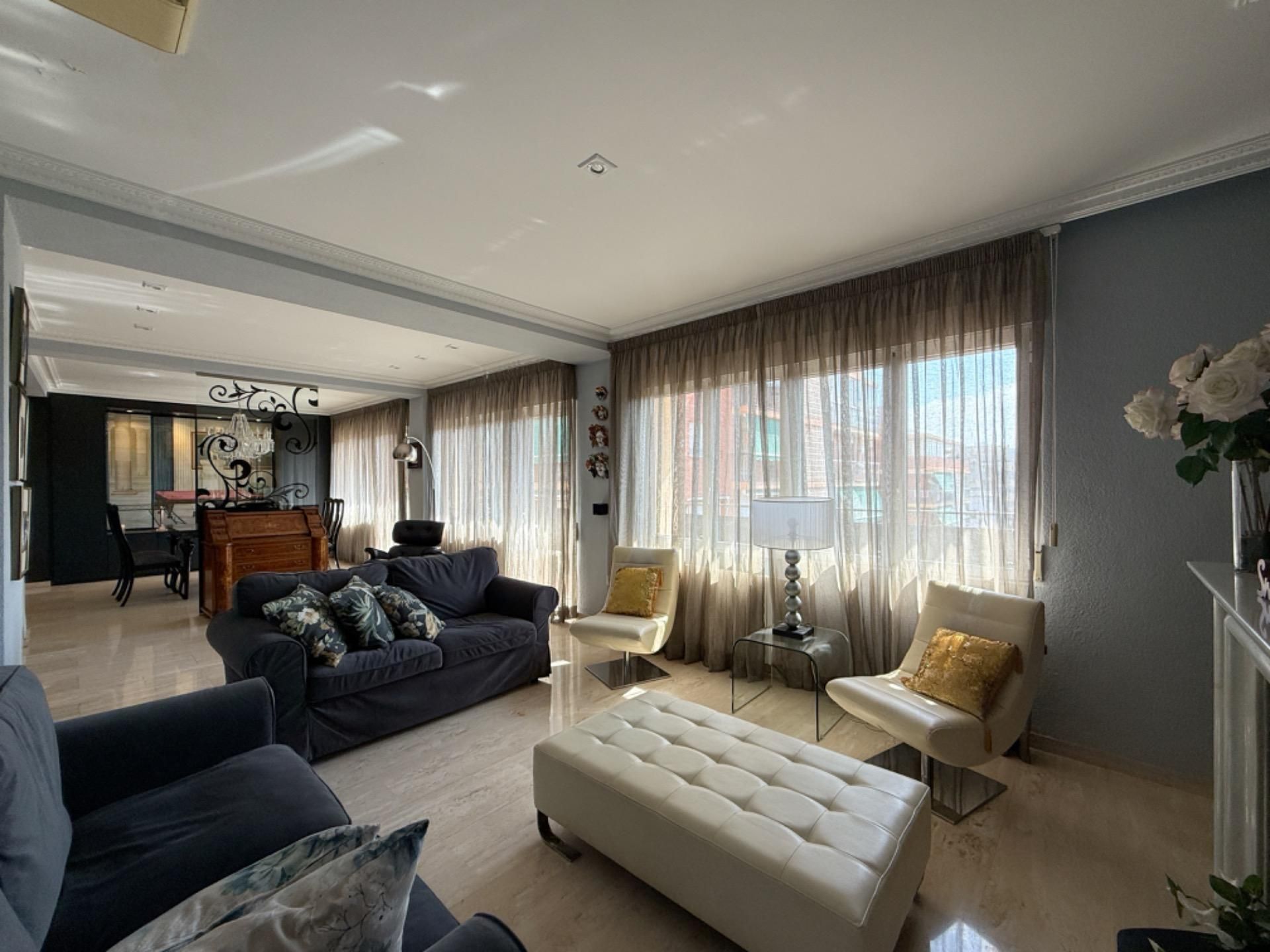 Sala d'estar de Apartament de lloguer en Alicante / Alacant amb Aire condicionat, Calefacció i Terrassa