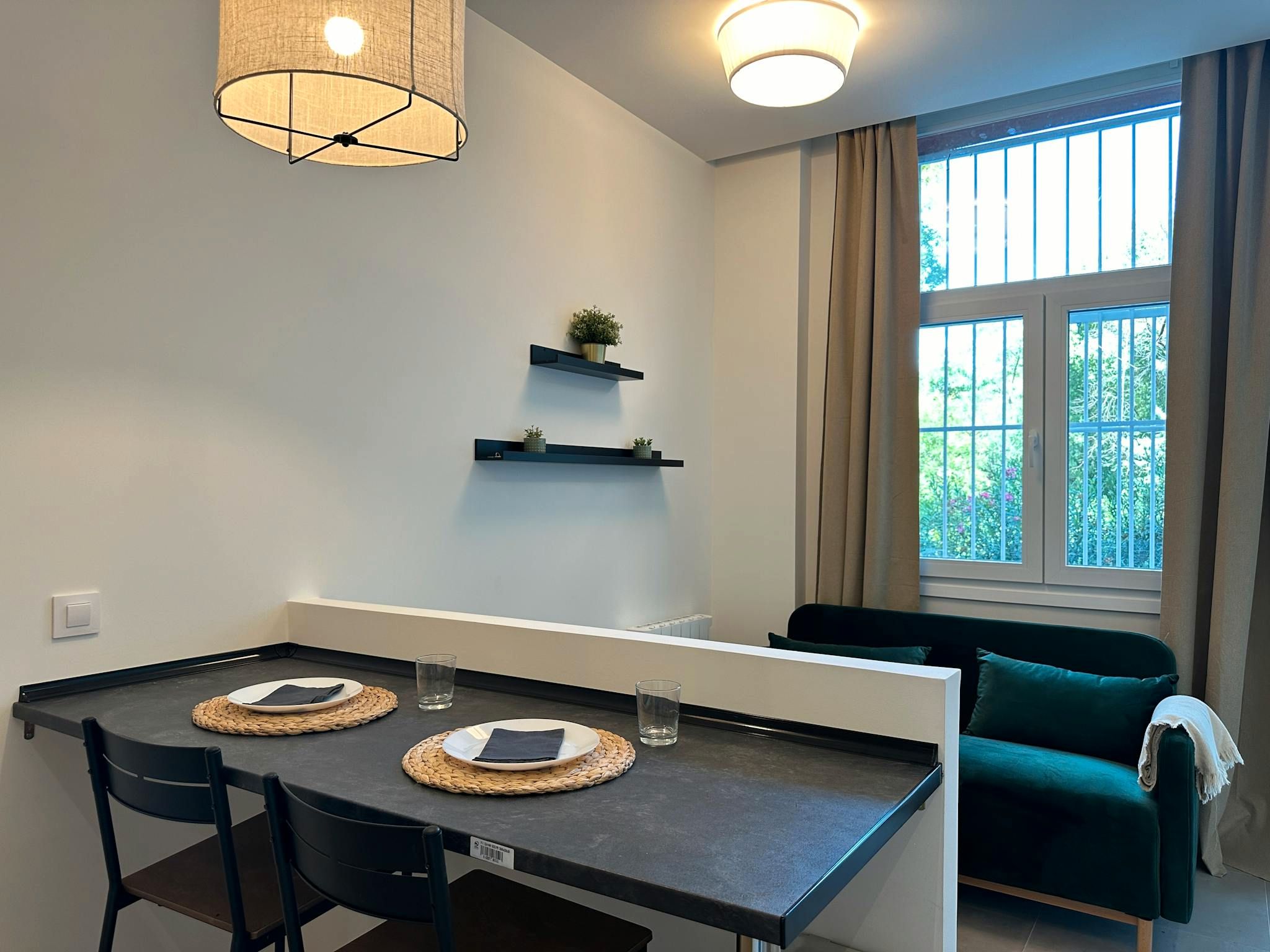 Dining room of Flat to rent in  Madrid Capital  with Heating, Furnished and Washing machine