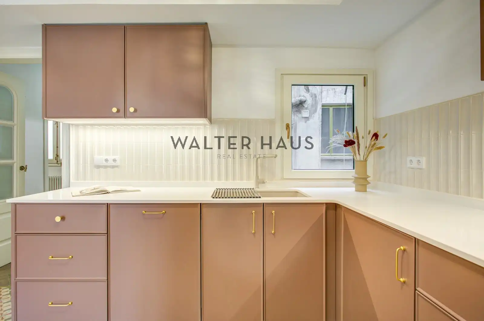 Cocina de Piso en venta en Barcelona con Terraza, Amueblado y Horno
