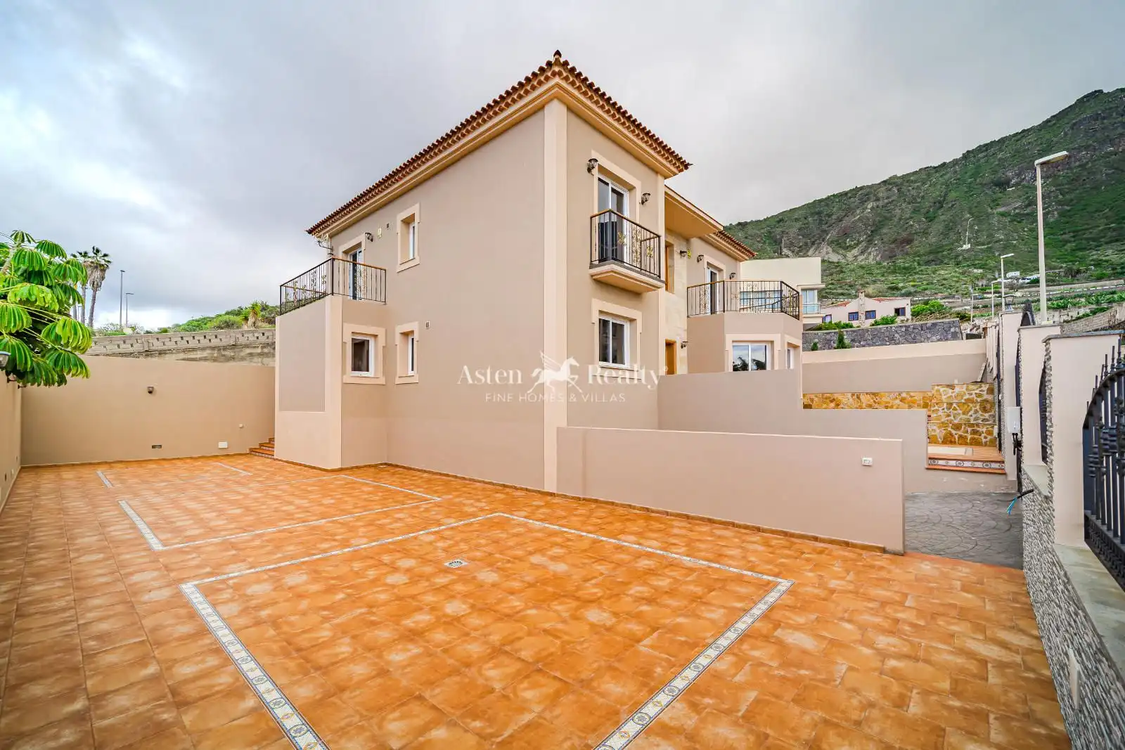 Vista exterior de Casa o xalet en venda en Garachico amb Terrassa