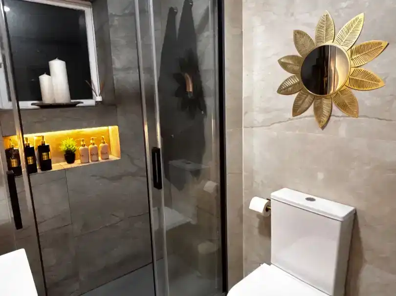 Baño de Piso de alquiler en Vera con Aire acondicionado, Piscina y Balcón