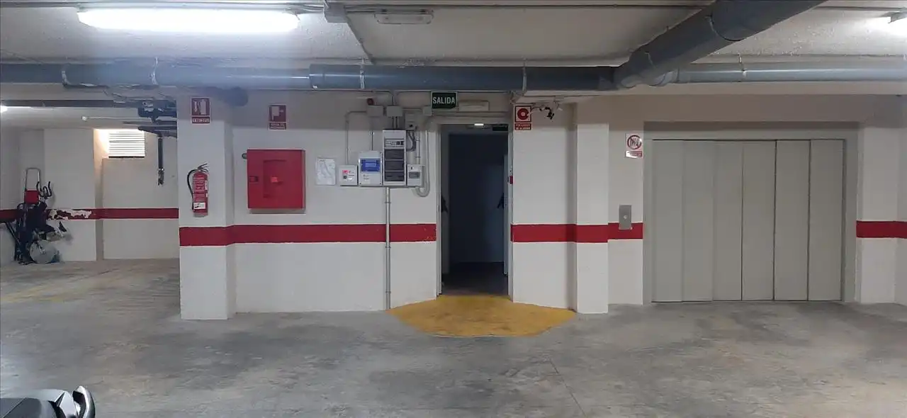 Aparcament de Garatge en venda en Manises