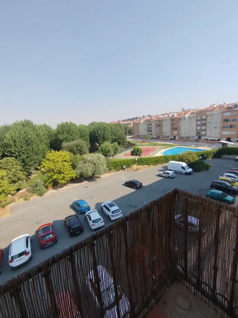 Parkplatz von Wohnungen zur Miete in Ávila mit Heizung und Möbliert