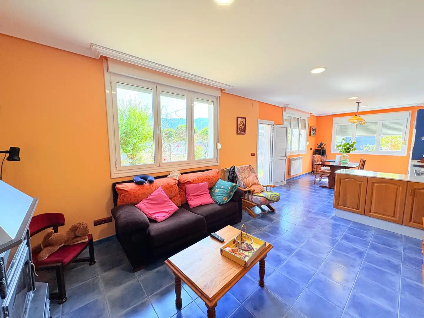 Sala de estar de Casa o chalet en venta en Ponferrada con Calefacción, Jardín privado y Terraza