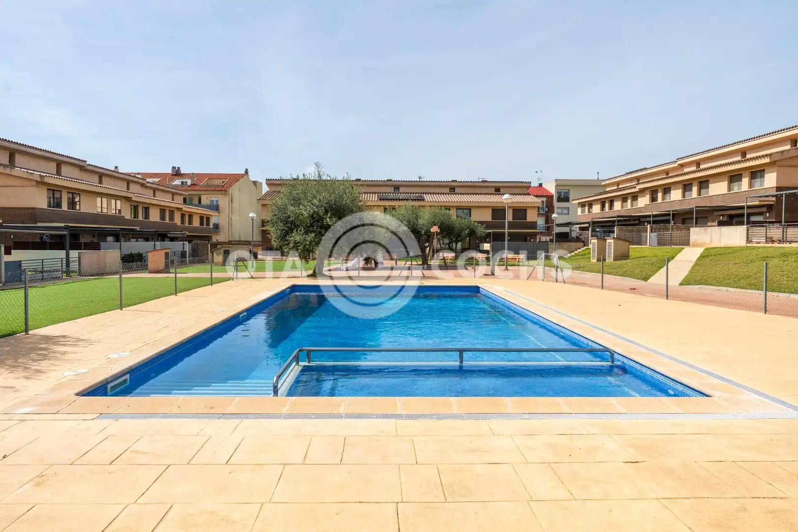 Piscina de Casa o chalet en venta en Montbrió del Camp con Aire acondicionado, Jardín privado y Piscina comunitaria
