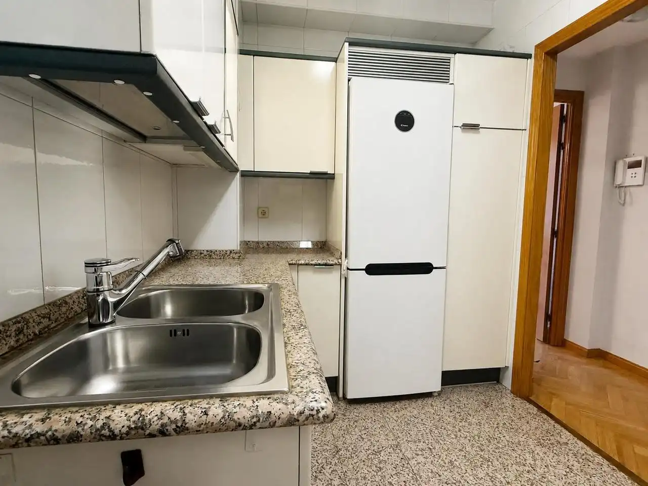 Cocina de Piso en venta en Madrid con Calefacción, Parquet y Terraza