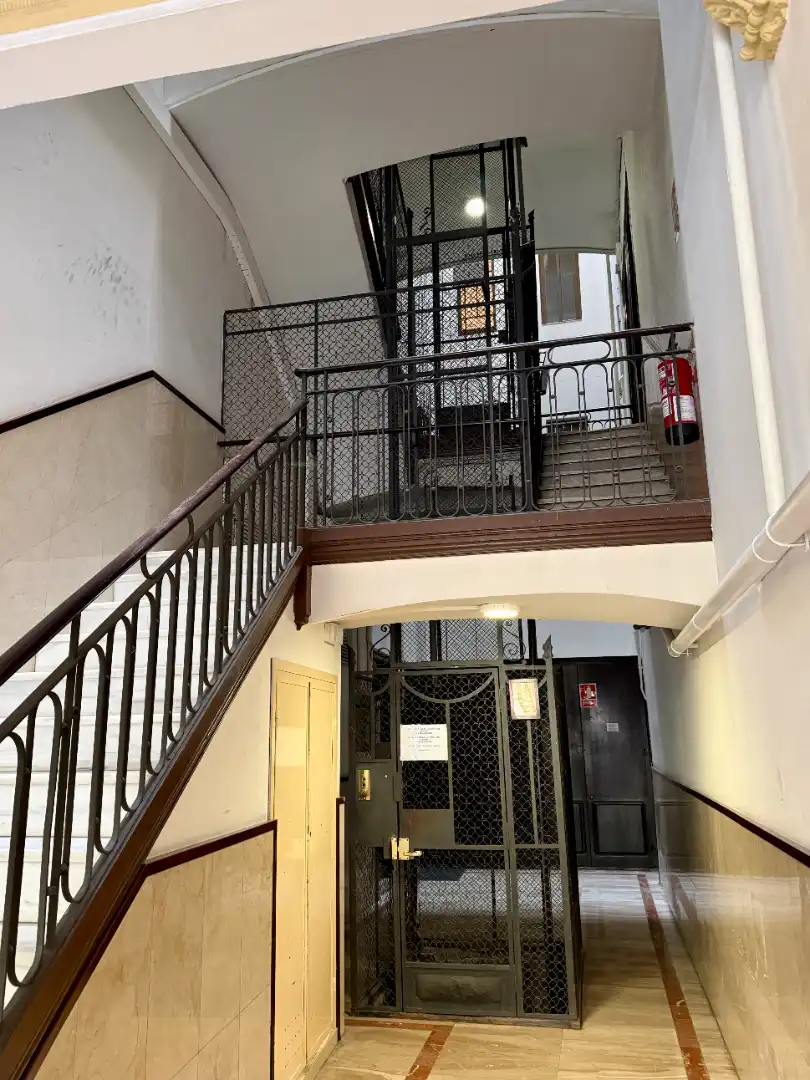 Flat for sale in Barcelona  with Heating, Parquet flooring and Furnished