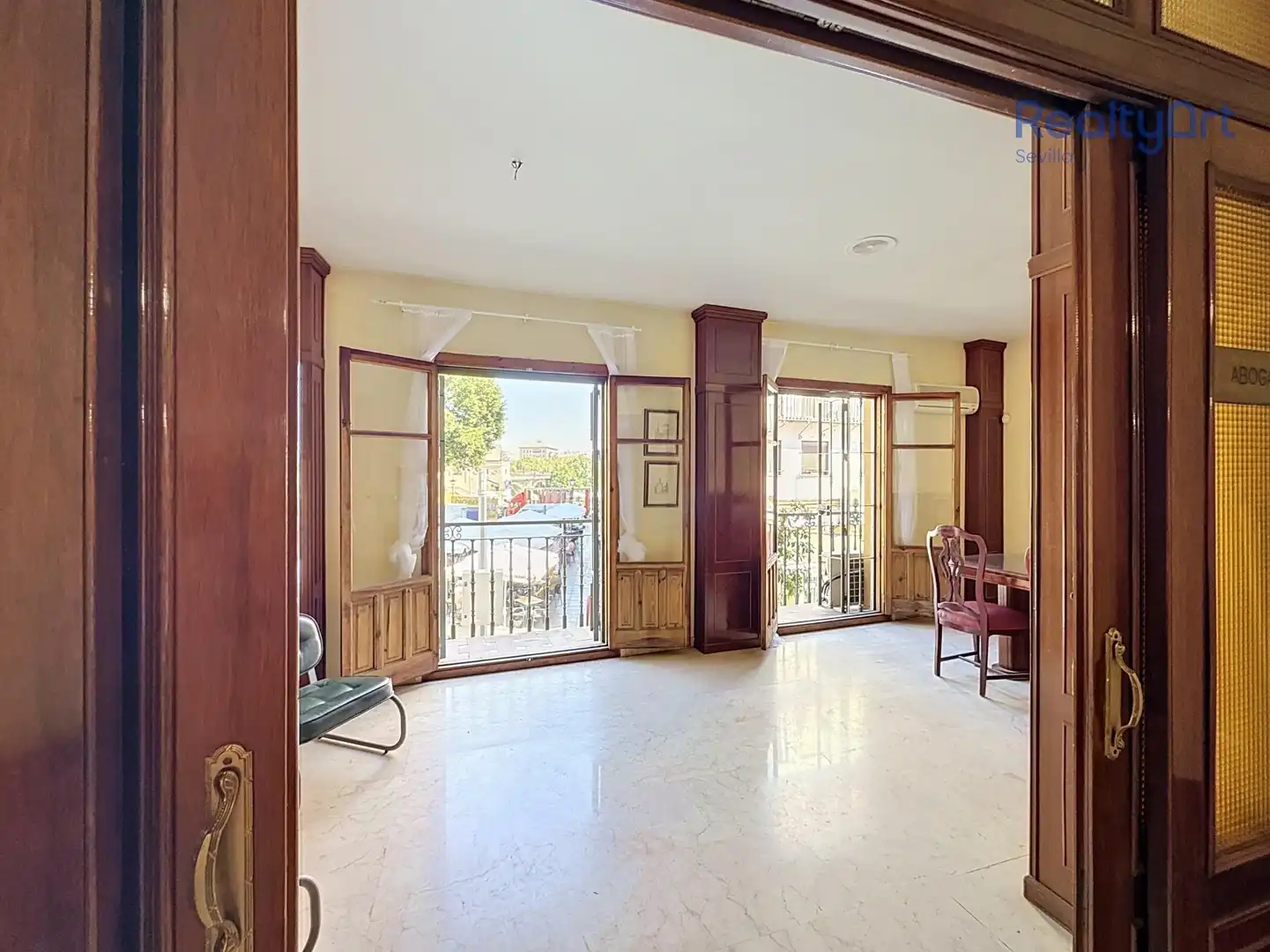 Office space with lift for sale in Triana, imagen 12