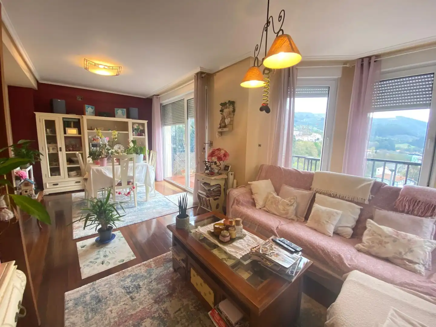 Living room of Detached homes for sale in Castro-Urdiales  with Heating, Private garden and Parquet flooring