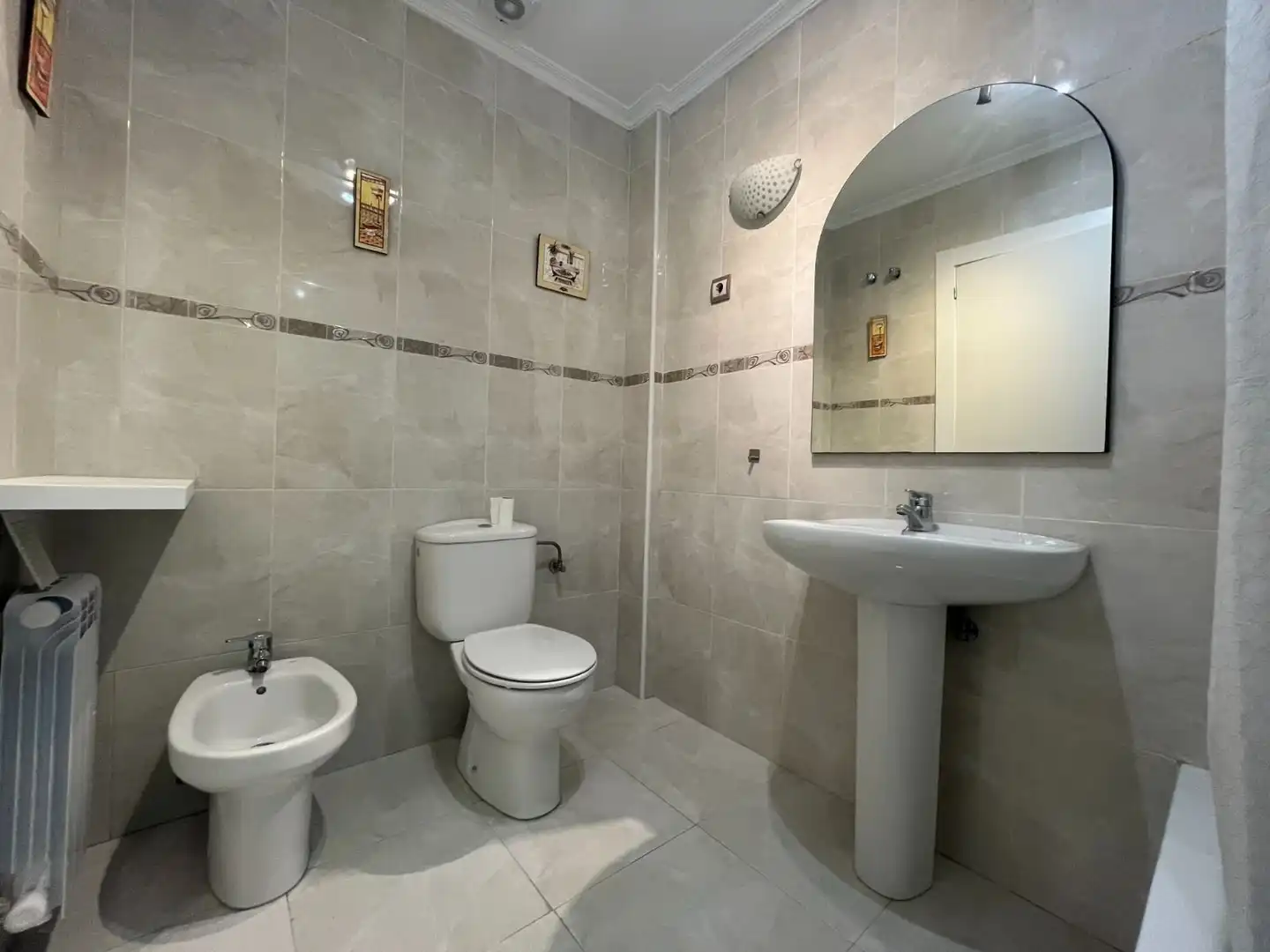 Baño de Casa o chalet en venta en Castro-Urdiales con Calefacción, Terraza y Trastero