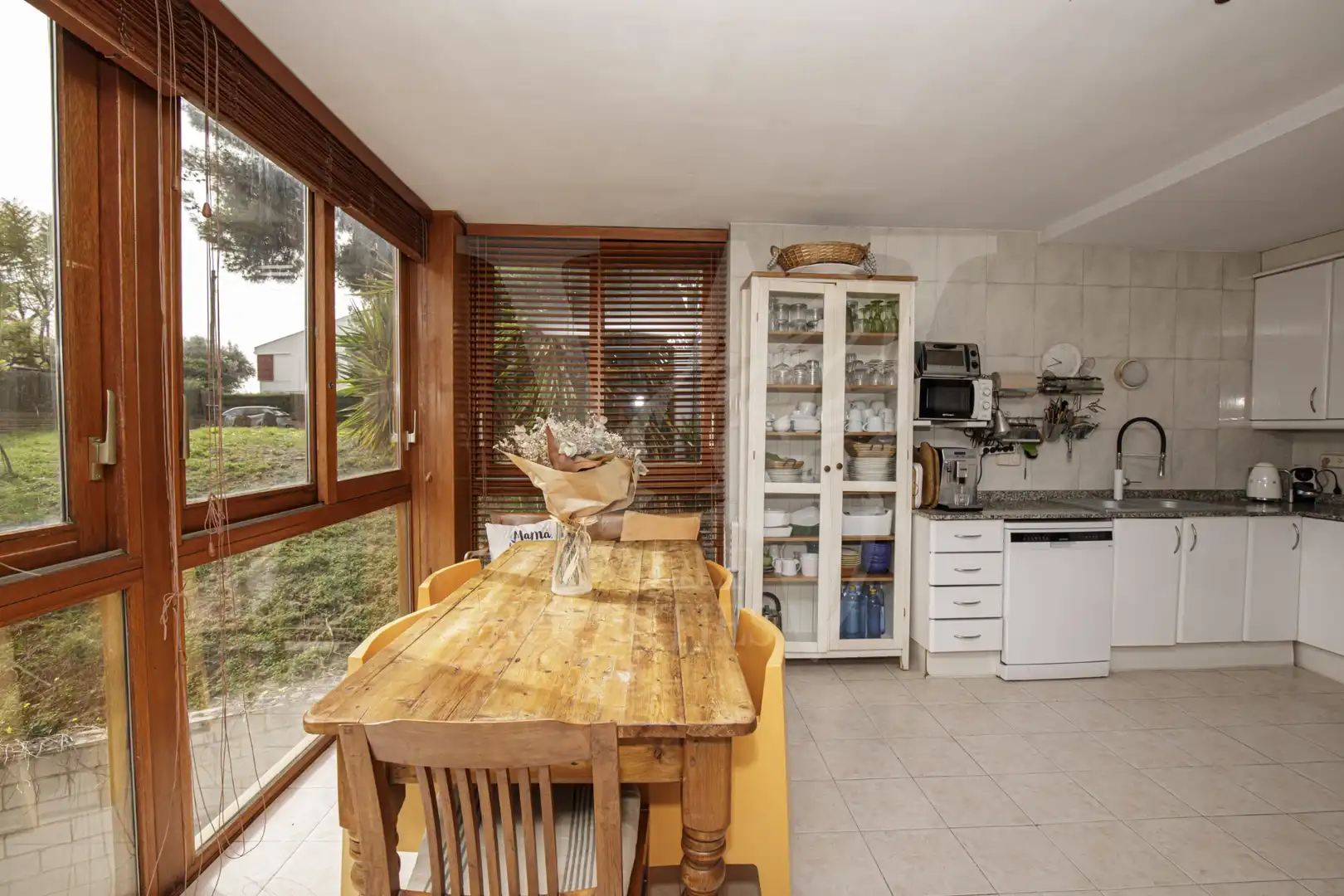 Cocina de Casa adosada en venta en Alella con Aire acondicionado, Calefacción y Jardín privado