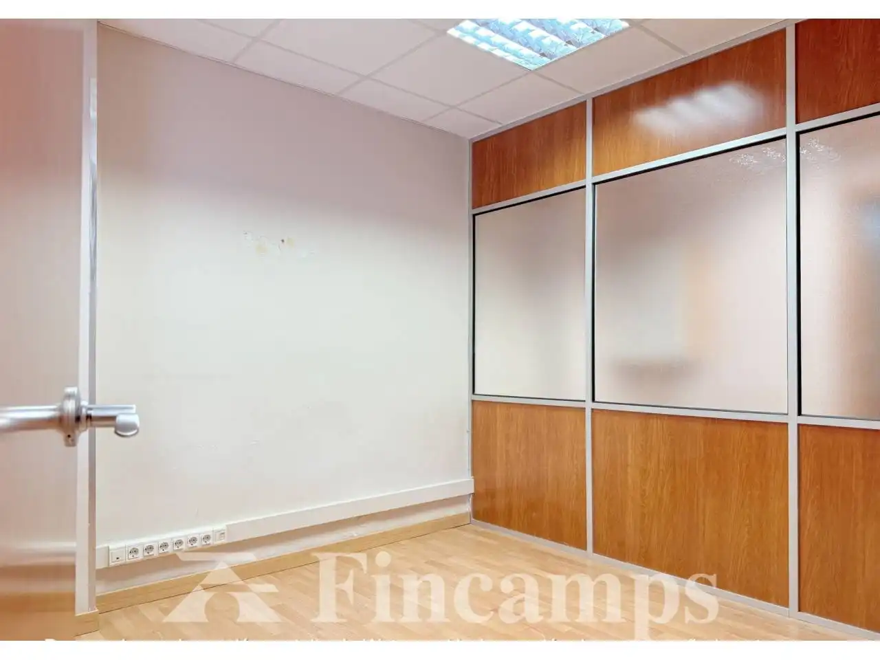 Business premises for sale in Calle Samuntada 56-58, imagen 11