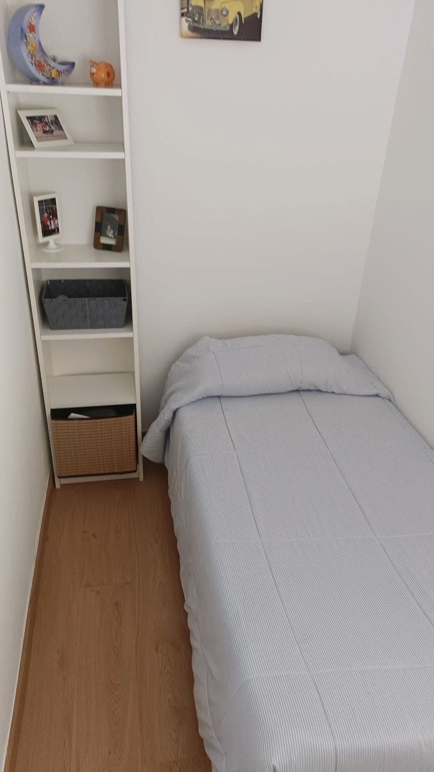 Bedroom of Flat to share in  Barcelona Capital  with Air Conditioner, Heating and Furnished