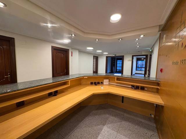 Oficina en Alquiler en AMERICA en Plaza de América