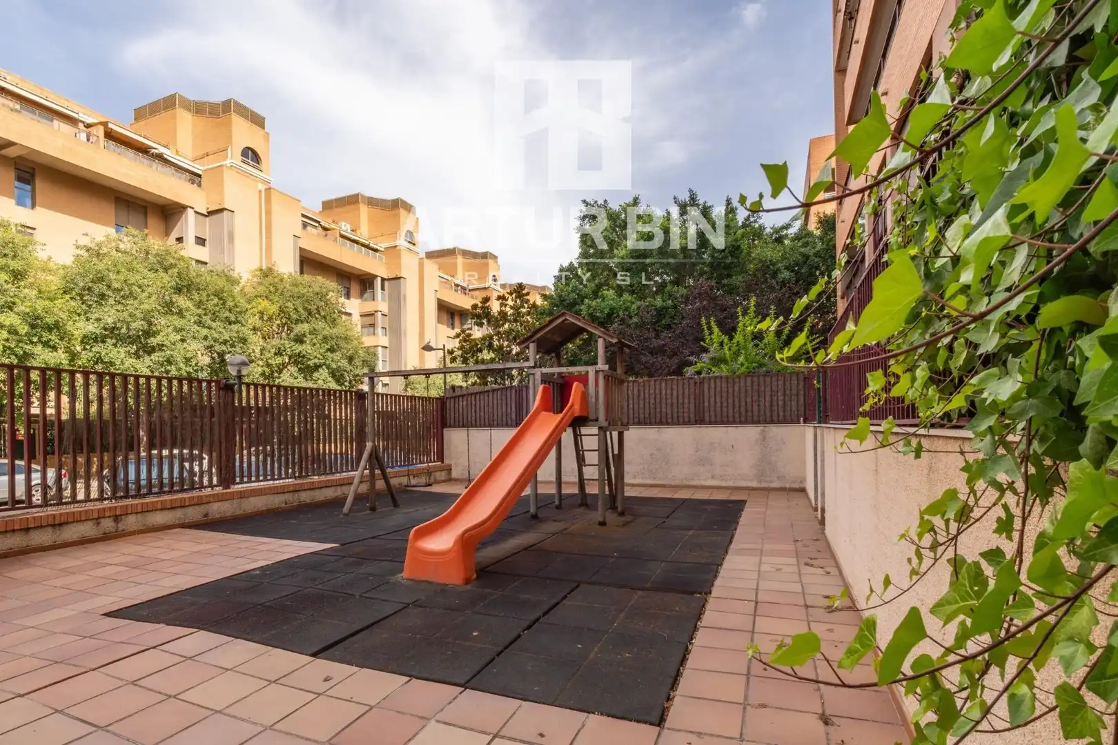 Vista exterior de Ático en venta en Valencia con Calefacción, Jardín privado y Terraza