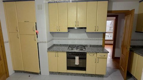 Foto 3 de Piso de alquiler en A Cañiza , Pontevedra