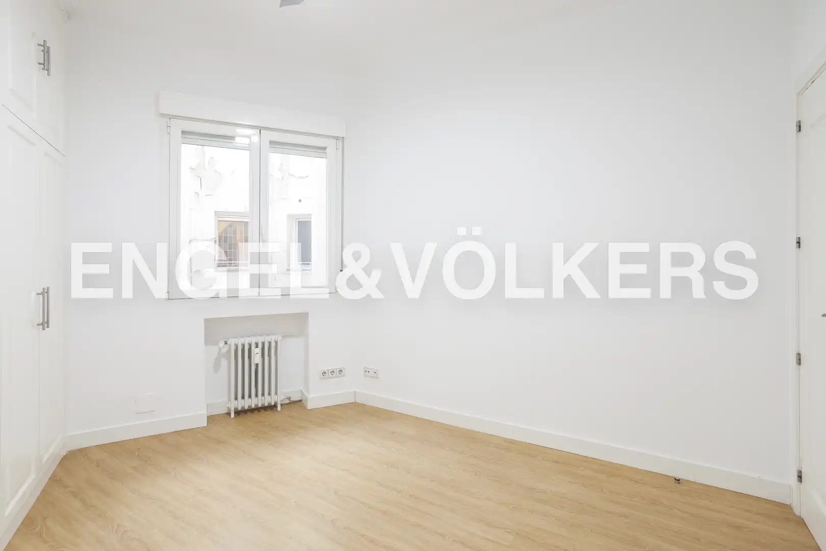 Flat for rent in Madrid  with Heating, Terrace and Balcony