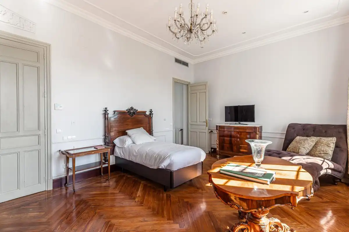 Bedroom of Houses for sale in San Lorenzo de El Escorial  with Air Conditioner, Heating and Private garden