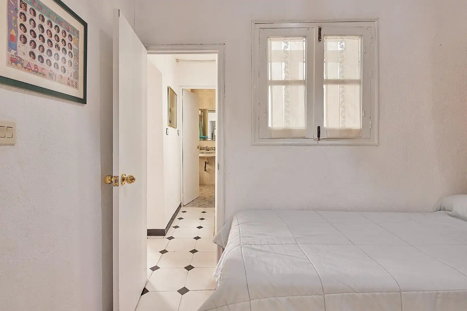 Schlafzimmer von Wohnung zum Verkauf in Cádiz mit Balkon