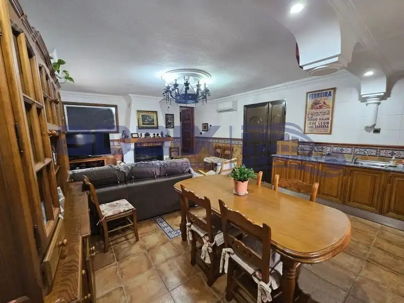 Sala d'estar de Finca rústica en venda en Ciudad Real amb Aire condicionat, Parquet i Traster