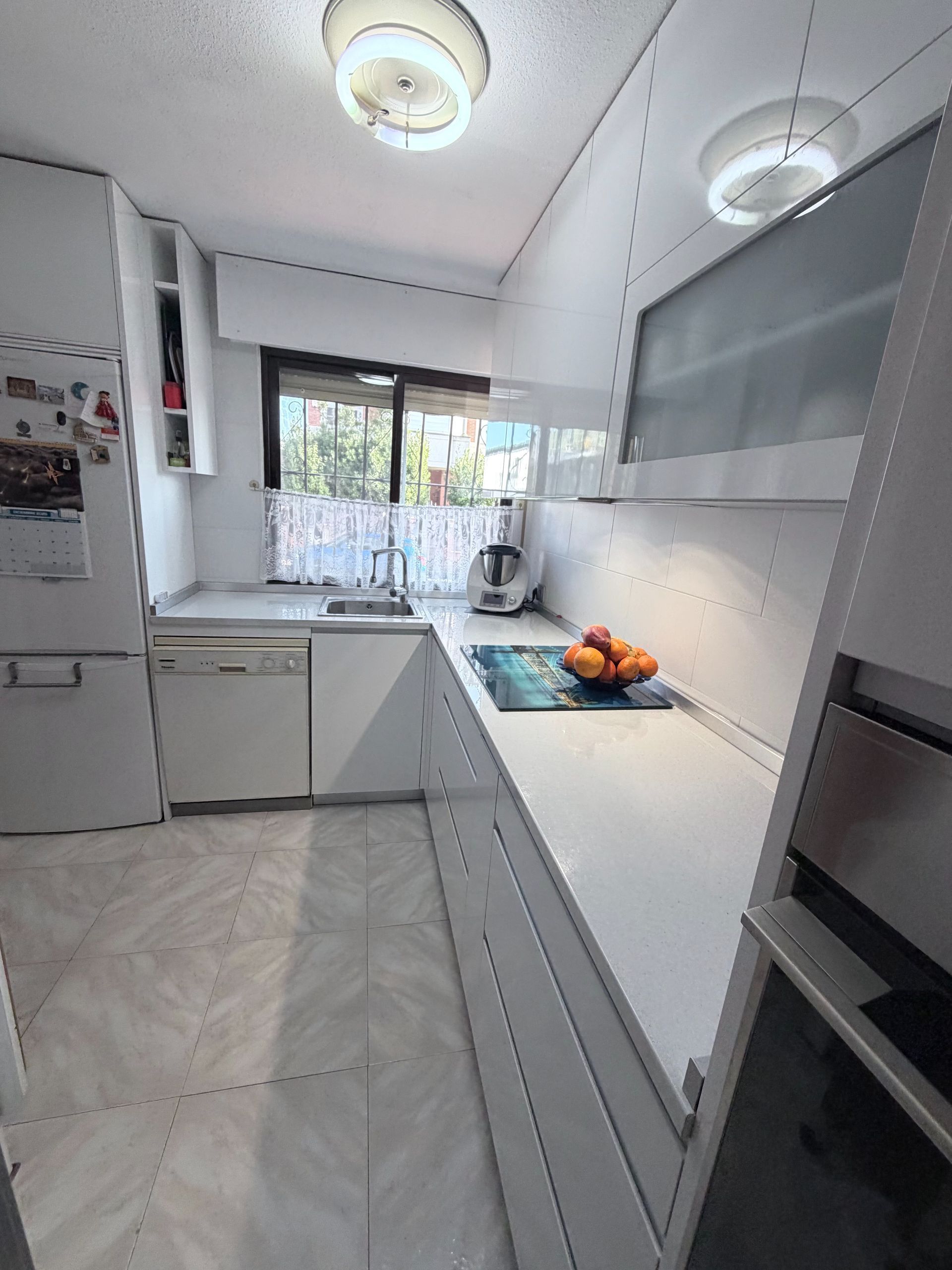 Kitchen of Single-family semi-detached for sale in Valdemoro  with Air Conditioner, Heating and Private garden