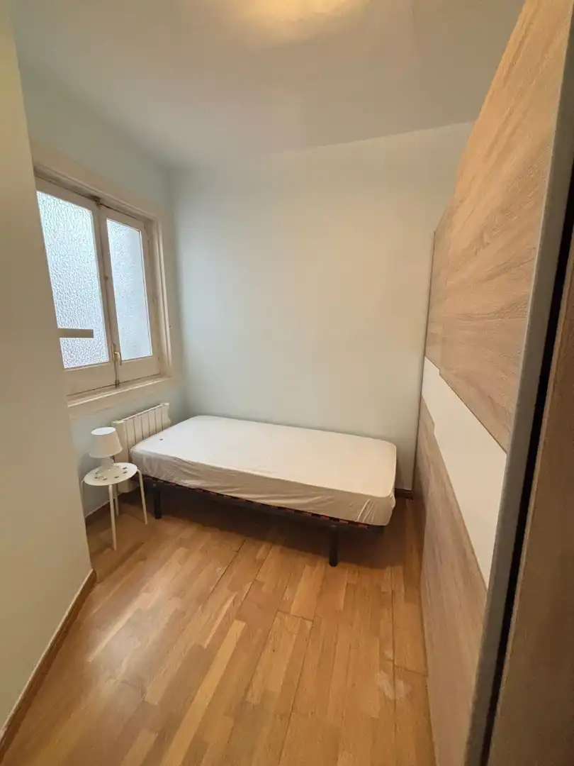 Piso de alquiler en Calle de los Madrazo, Cortes - Huertas