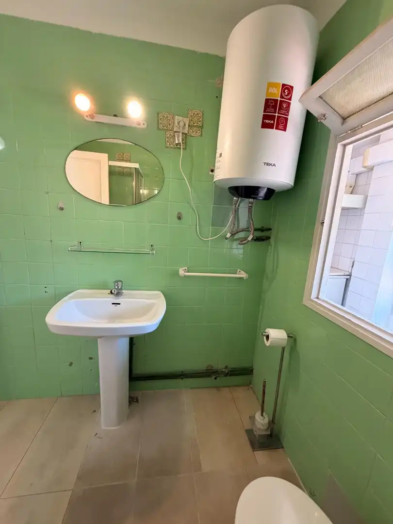Baño de Piso en venta en  Palma de Mallorca con Aire acondicionado, Terraza y Balcón